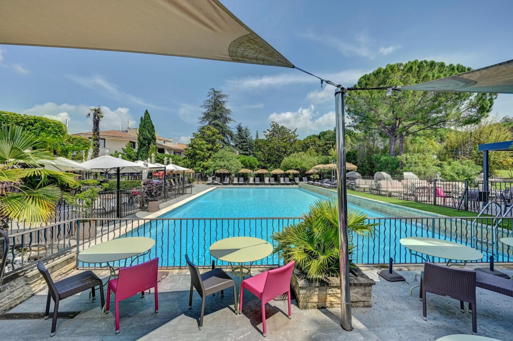 Best Western Sevan Parc Hotel Pertuis Exterior photo