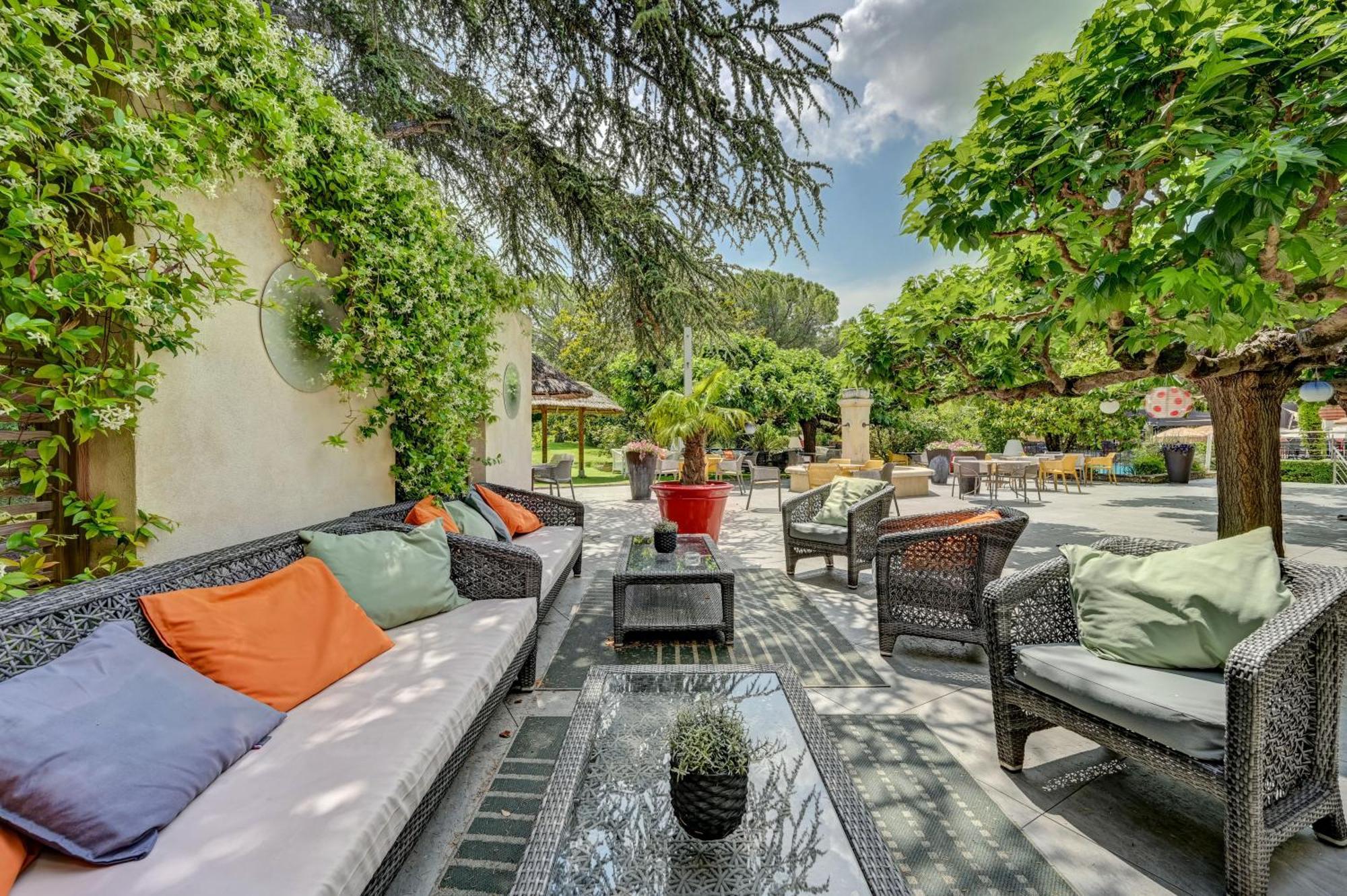 Best Western Sevan Parc Hotel Pertuis Exterior photo