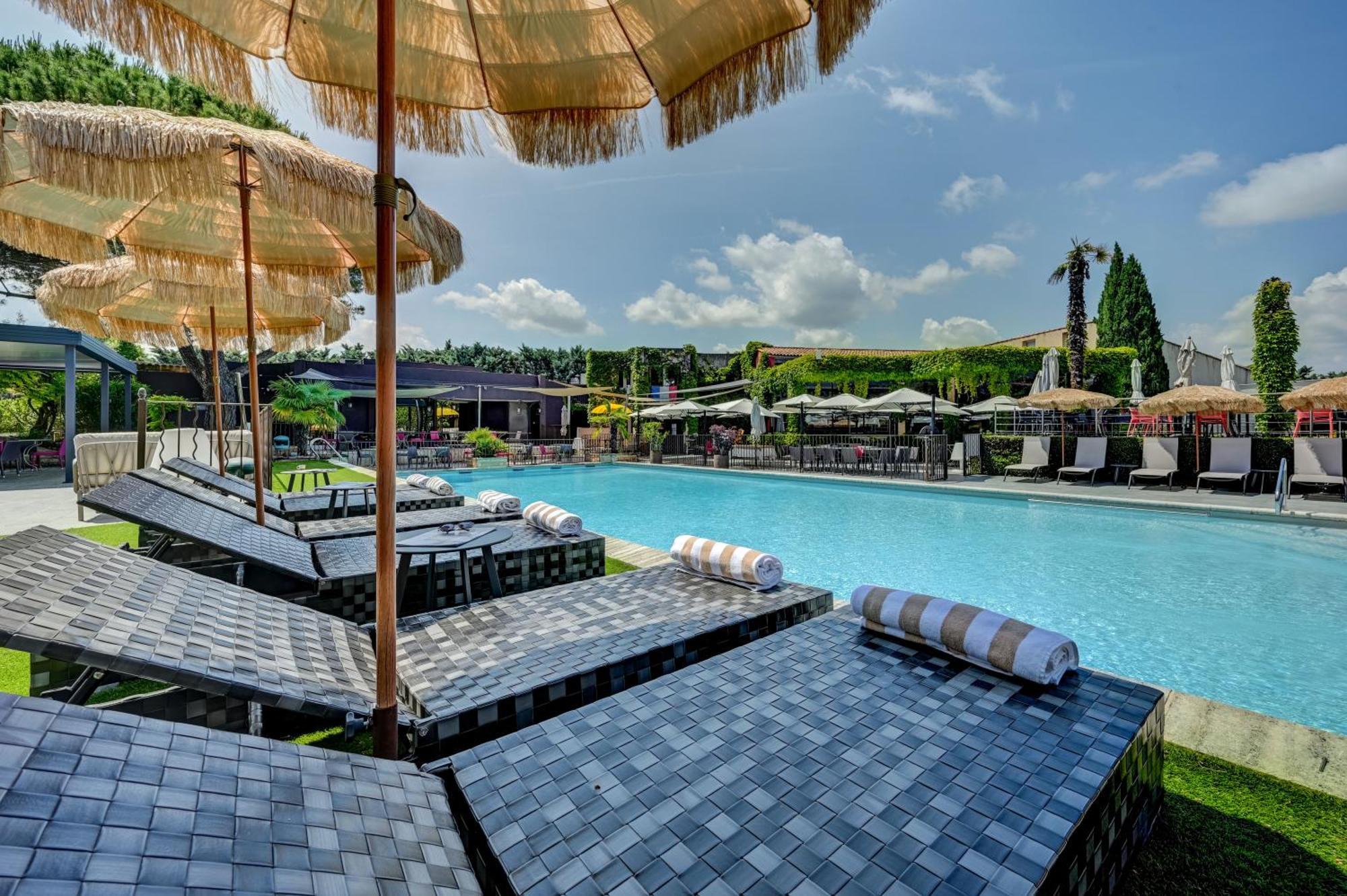 Best Western Sevan Parc Hotel Pertuis Exterior photo