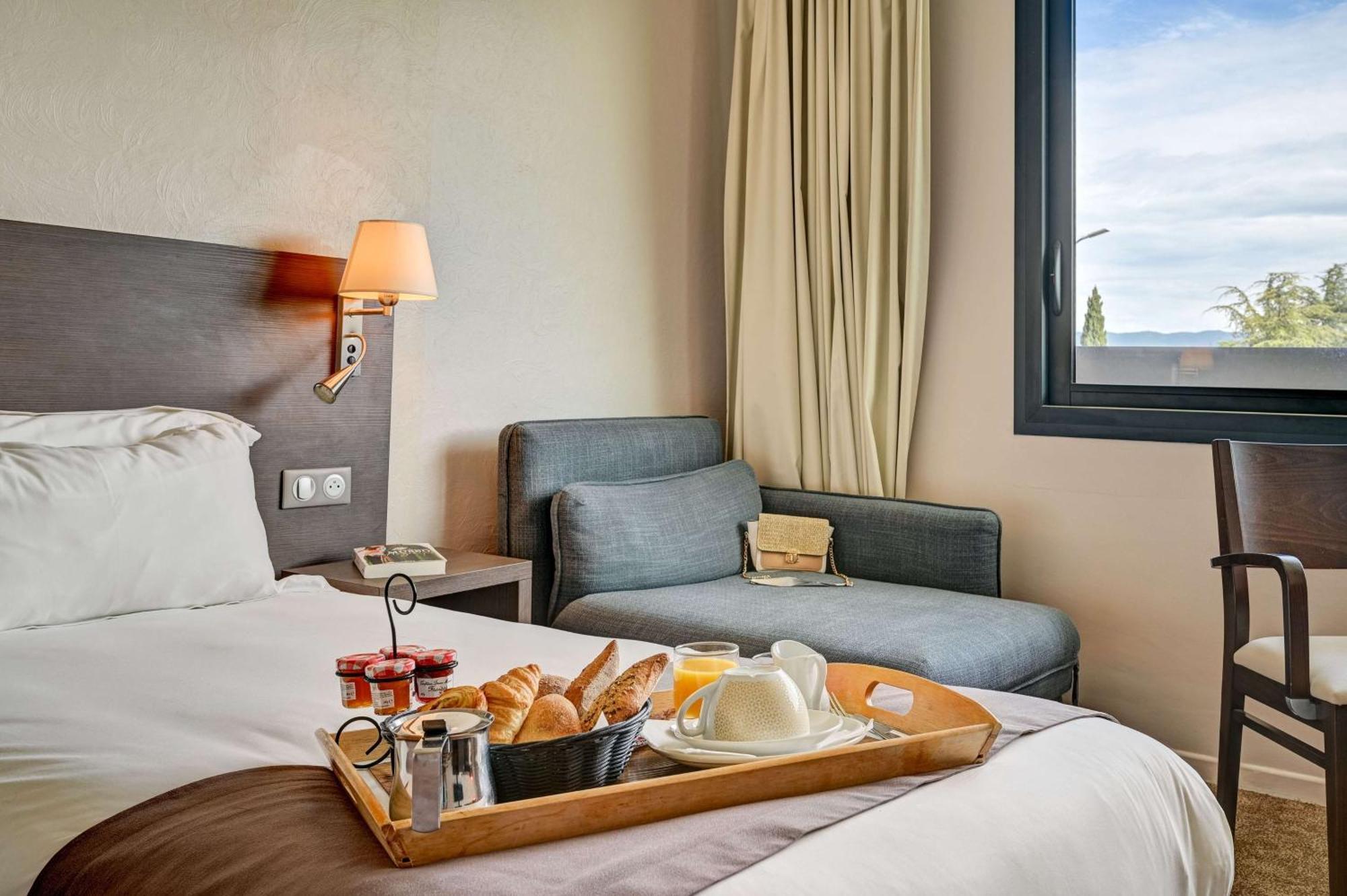 Best Western Sevan Parc Hotel Pertuis Exterior photo